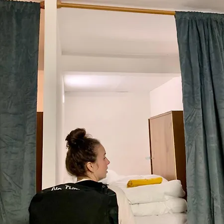 Spanglish Hostel *